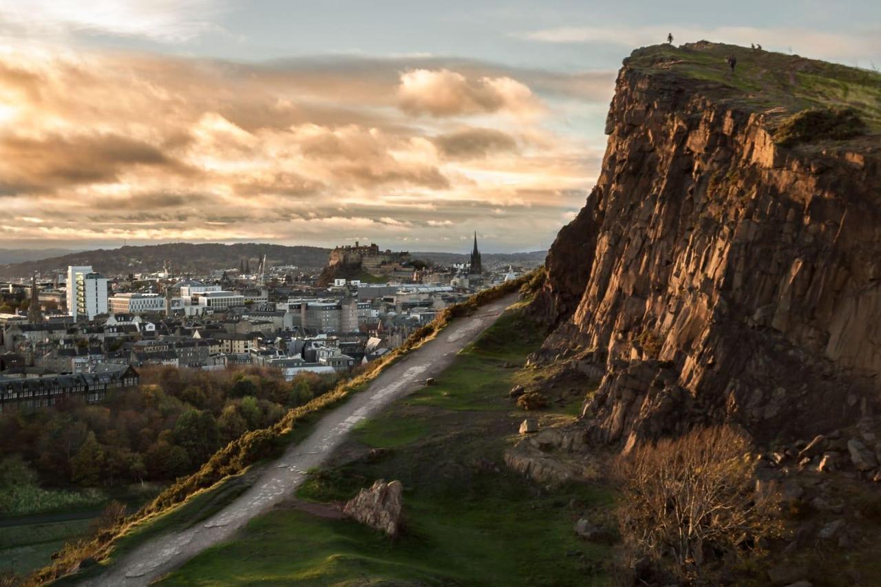 Spacious City Centre Family Room Edinburgh Eksteriør billede