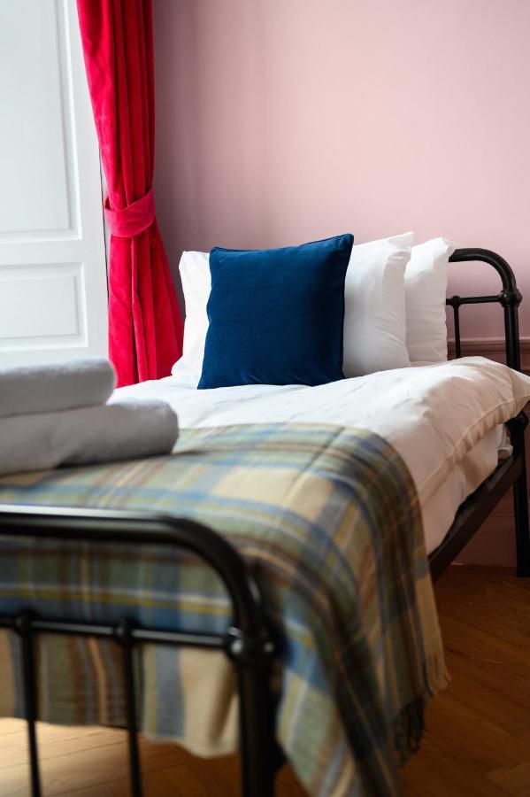 Spacious City Centre Family Room Edinburgh Eksteriør billede